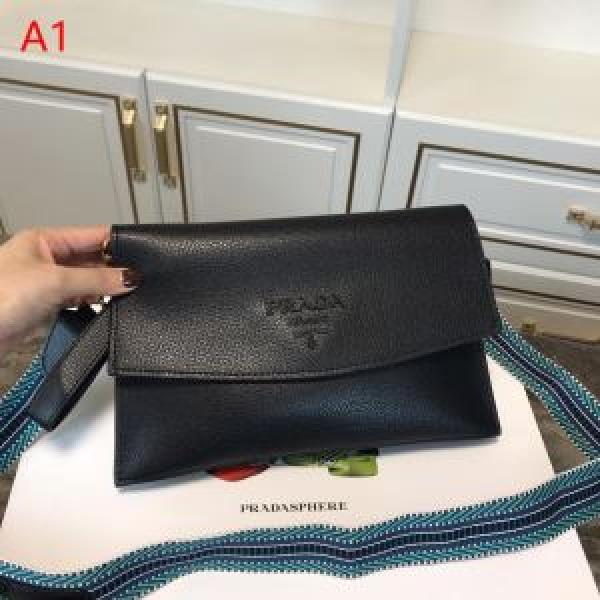 今年春夏ファション流行り プラダ PRADA 斜め掛けバッグ 4色可選 2026春夏も引き続きトレンド