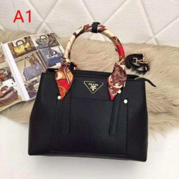 プラダ PRADA ハンドバッグ 4色可選 2026年春夏シーズンの人気 オシャレ印象で人気の高い