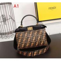 2026春夏も引き続きトレンド 春夏の流行りトップス フェンディ FENDI ハ...