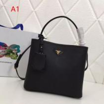 プラダ PRADA ハンドバッグ 4色可選 2026春夏は人気定番 最新のトレンドブランド人気的