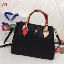 春夏の流行り2026新品 2026年春夏のトレンドアイテム プラダ PRADA ハンドバッグ 4色可選