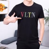おしゃれな夏ファッション2026 カジュアルさ ヴァレンティノ VALENTIN...