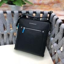 ビジネスバッグ 春夏の流行りトップス 2026春夏の大注目トレンド バーバリー BURBERRY