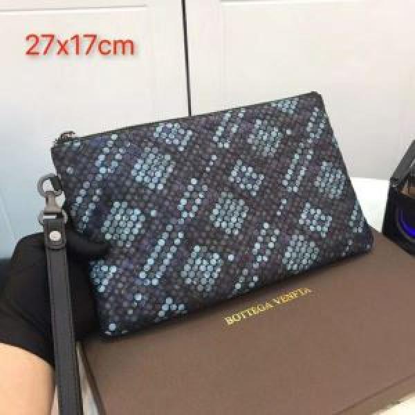 ボッテガ ヴェネタ BOTTEGA VENETA ポーチ 2026年春夏のトレンドアイテム クラシカルな雰囲気
