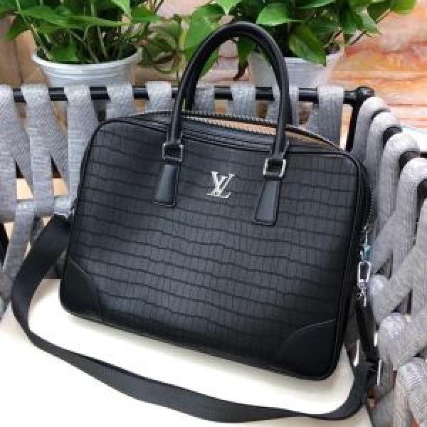 ビジネスバッグ 2026春夏も引き続きトレンド 春夏のトレンドアイテム ルイ ヴィトン LOUIS VUITTON