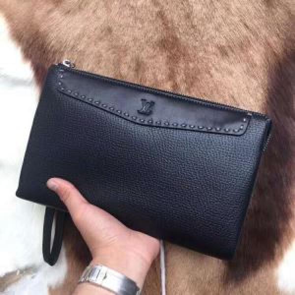 最新のトレンドブランド人気的 《2026年》今、注目のストリート ルイ ヴィトン LOUIS VUITTON ポーチ