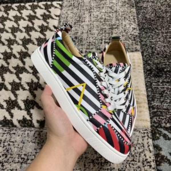 男女兼用 スニーカー、靴 2026年の春夏に着たい 季節をまたい新作アイテム クリスチャンルブタン Christian Louboutin
