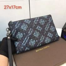 ボッテガ ヴェネタ BOTTEGA VENETA ポーチ 2026年春夏のトレンドアイテム クラシカルな雰囲気