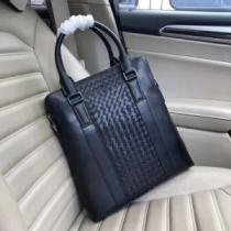 2026夏ファション新品 ボッテガ ヴェネタ BOTTEGA VENETA ビジネスバッグ 新作コレクションを見る
