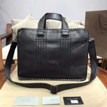 2026年春夏流行ファッション 大人の可愛さを引き立て ボッテガ ヴェネタ BOTTEGA VENETA ビジネスバッグ