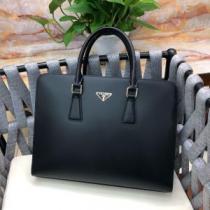 春夏！大人カジュアル プラダ PRADA ビジネスバッグ 【2026春夏】最新コレクション