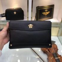 ポーチ 2026春夏のトレンド新商品 春夏シンプルファッションでOK！ ヴェルサーチVERSACE