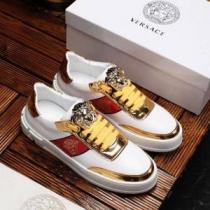 VERSACE ヴェルサーチ カジュアルシューズ  2色可選 《2026年》今、...