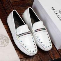 夏に良く似合うちょっと新品 2026春夏は人気定番 VERSACE ヴェルサーチ...
