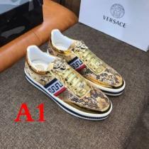 VERSACE ヴェルサーチ カジュアルシューズ  2色可選 2026年の夏のマ...