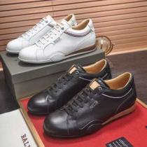 クラシカルな雰囲気 BALLY バリー カジュアルシューズ 2色可選 【2026...