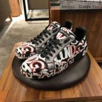 魅力的なカラー使い Dolce&Gabbana ドルチェ＆ガッバーナ カジュアル...