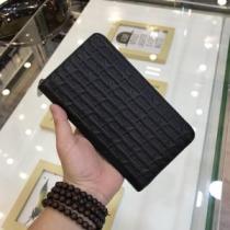 オシャレさん必見!アルマーニ 財布 値段 安い コピー ARMANI プリントロゴ 長財布 メンズ コーデ 本革 収納しやすい 