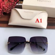 《2026年》今、注目のストリート  ヴァレンティノ VALENTINO  好印...
