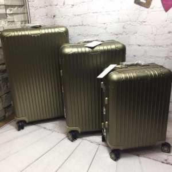 Rimowa オススメしたい最新注目ファションスーツケース 2026春夏は人気定番すっきりした印象に リモワ