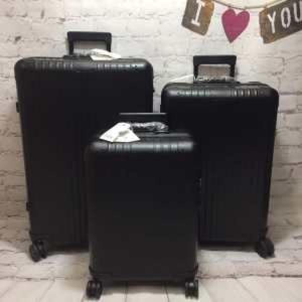 リモワ Rimowa デザイン抜群のアイテムスーツケース2026SSのトレンド商品 夏らしい季節感