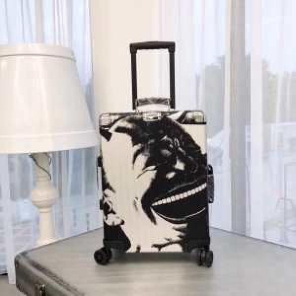 リラックス感のあるゆったり リモワ Rimowa オススメしたい最新注目ファション 2026春夏 スーツケース