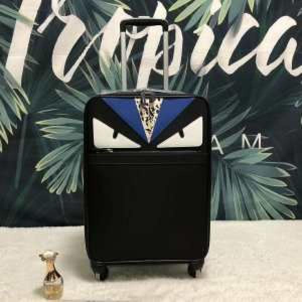 フェンディ FENDI 2026年最新ファッション スーツケース すごく稀少カラー やっと見つけた国内即発
