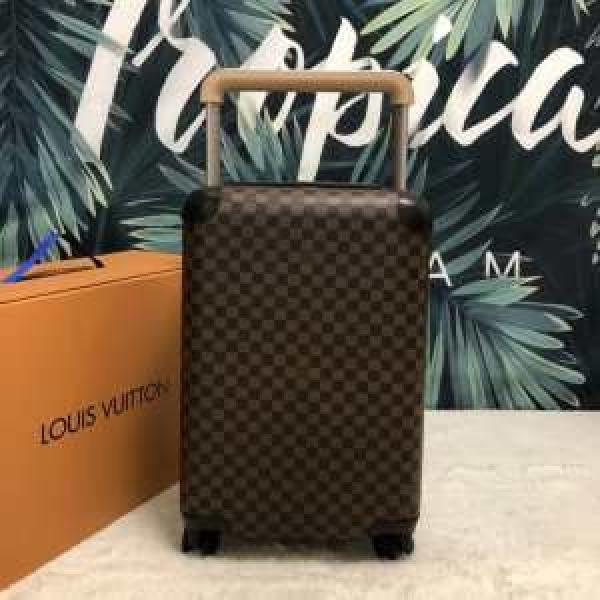 ルイ ヴィトンまずは定番！人気アイテム LOUIS VUITTON  スーツケース 2026年最新ファッション