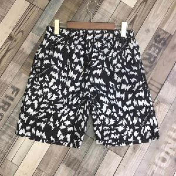 ドルチェ＆ガッバーナ Dolce&Gabbana ブランド ジーンズ  【2026年】夏のファッショ 春夏シンプルファッションでOK！