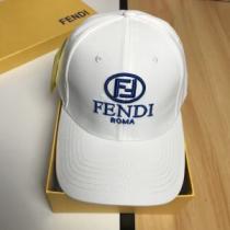 2026春夏トレンドアイテム 今年春夏ファション流行り フェンディ FENDI ...