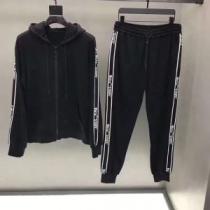 優しい雰囲気スタイリッシュに Off-White オフホワイト 上下セット 主張...