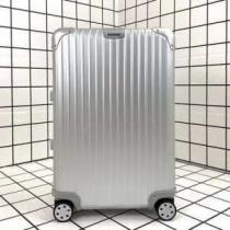 Rimowa スーツケース 2026年春夏シーズンの人気 着回し力も抜群です！ リモワ 人気夏ファションおすすめ