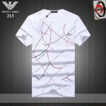 ARMANI ゆったり感のあるアイテム 2026SSのトレンド商品 Tシャツ/半...