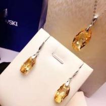 2026年春夏流行ファッション 大人の可愛さを引き立て スワロフスキー SWAROVSKI 2色可選 イヤリング