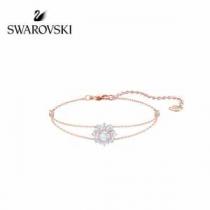 大人の可愛さを引き立て 2026年春夏流行ファッション スワロフスキー SWAROVSKI ブレスレット