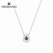 2026春夏トレンドアイテム スワロフスキー SWAROVSKI ネックレス 一気にトレンド感満載な着こなし