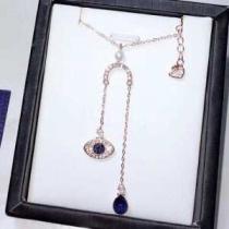 スワロフスキー SWAROVSKI ネックレス 2色可選 スタイリッシュに新着 ...