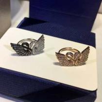 指輪 2色可選 2026春夏トレンドアイテム 今流行りの最新コレクション スワロフスキー SWAROVSKI