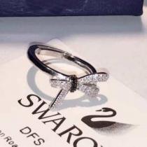 2026年春夏のトレンドアイテム 大人の可愛さを引き立て スワロフスキー SWAROVSKI 指輪