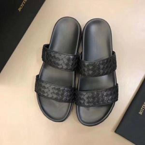 ボッテガ ヴェネタ BOTTEGA VENETA  春夏！大人カジュアル サンダル 【2026年】夏のファッション