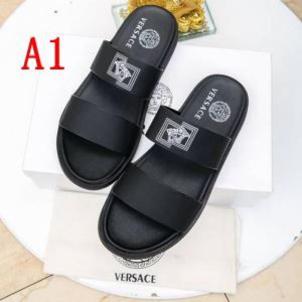 ヴェルサーチVERSACE カジュアルを一歩大人に サンダル 2色可選 グッと大人っぽい印象に 2026即旬な装いに
