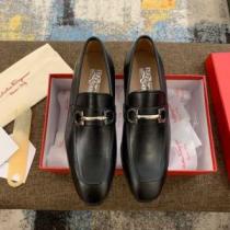 キレイめ感が強い サルヴァトーレフェラガモ FERRAGAMO2026春夏人気ト...