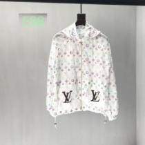 おしゃれ上級者に挑戦 ルイ ヴィトン LOUIS VUITTON フード付きコー...