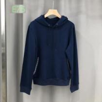 ぜひ今年のトレンドをチェック パーカー 夏に良く似合うちょっと新品 ヴェルサーチ...