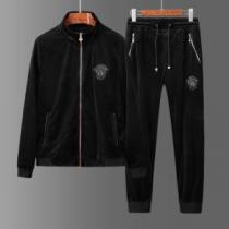 2026春夏の大注目トレンド 上下セット 春夏のトレンドアイテム  ヴェルサーチVERSACE
