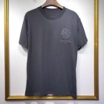 【2026年】夏のファッション オススメしたい最新注目ファション クロムハーツ CHROME HEARTS 半袖Tシャツ