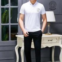 大人っぽいファション感Tシャツ/半袖 ヴェルサーチVERSACE きちんと感をプ...