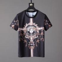 シンプル使える ヴェルサーチ春夏の流行り2026新品 VERSACE  Tシャツ...