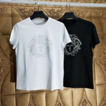 この夏絶対欲しい  Tシャツ/半袖 2色可選 ヴェルサーチ正規品保証19春夏  ...