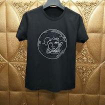 Tシャツ/半袖大注目日本未入荷 ヴェルサーチ2026夏ファション新品  VERS...